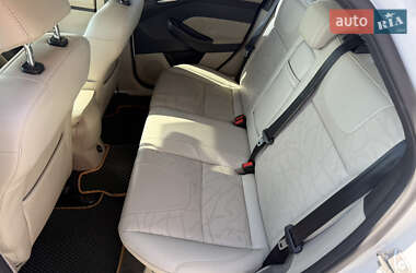 Хэтчбек Ford Focus 2014 в 
