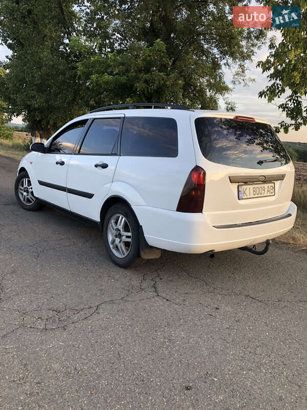 Универсал Ford Focus 2003 в Корсуне-Шевченковском фото 9 Универсал Ford Focus 2003 в Корсуне-Шевченковском