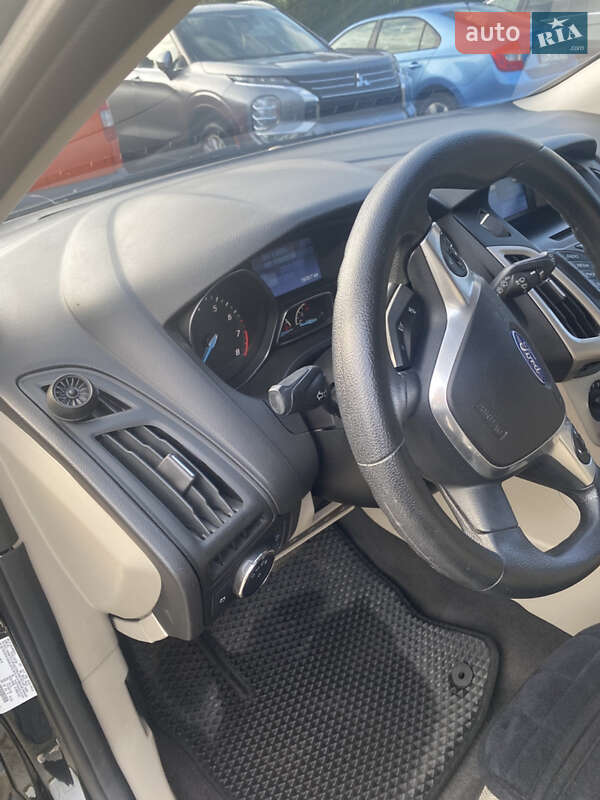 Хэтчбек Ford Focus 2014 в Львове