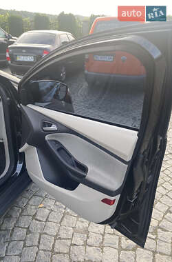 Хэтчбек Ford Focus 2014 в 