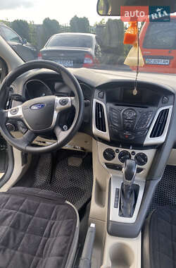 Хэтчбек Ford Focus 2014 в 