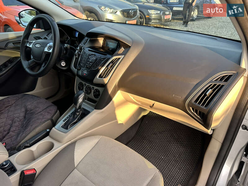 Седан Ford Focus 2012 в Ивано-Франковске