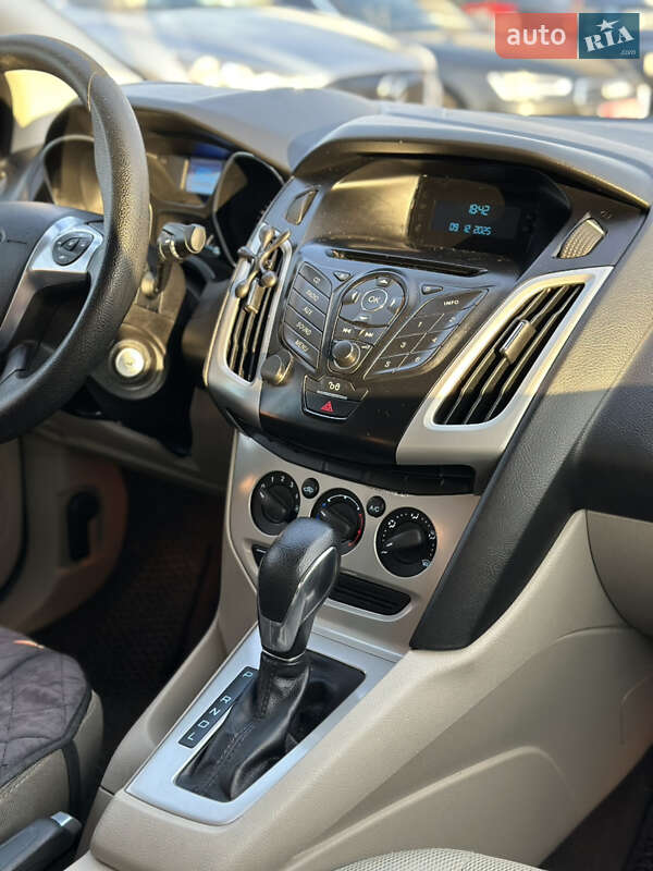 Седан Ford Focus 2012 в Ивано-Франковске