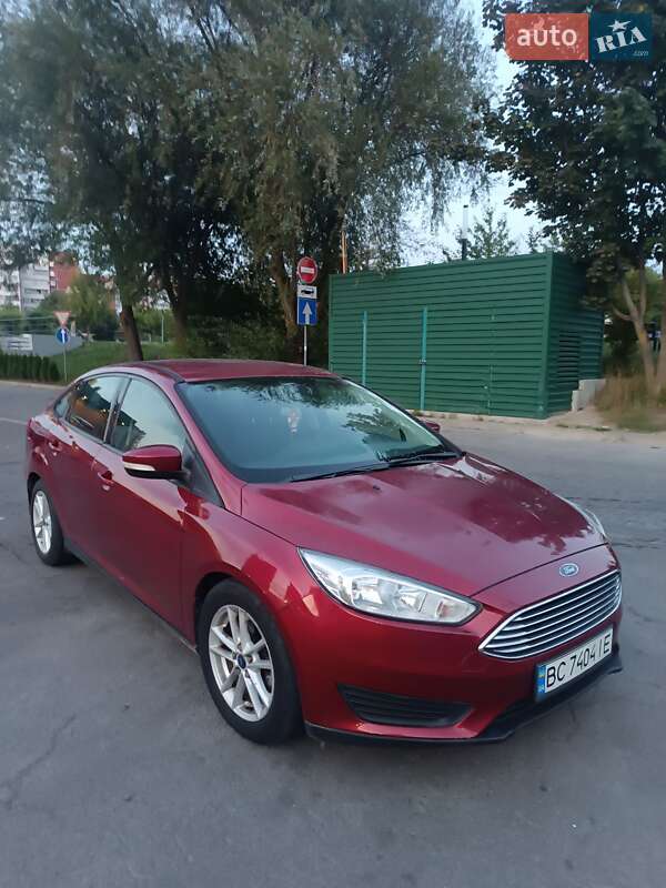 Седан Ford Focus 2015 в 