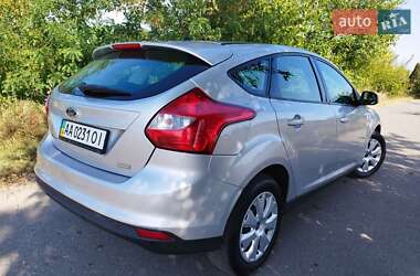 Хетчбек Ford Focus 2013 в 