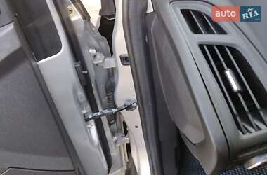 Хетчбек Ford Focus 2013 в 