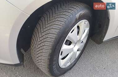 Хетчбек Ford Focus 2013 в 