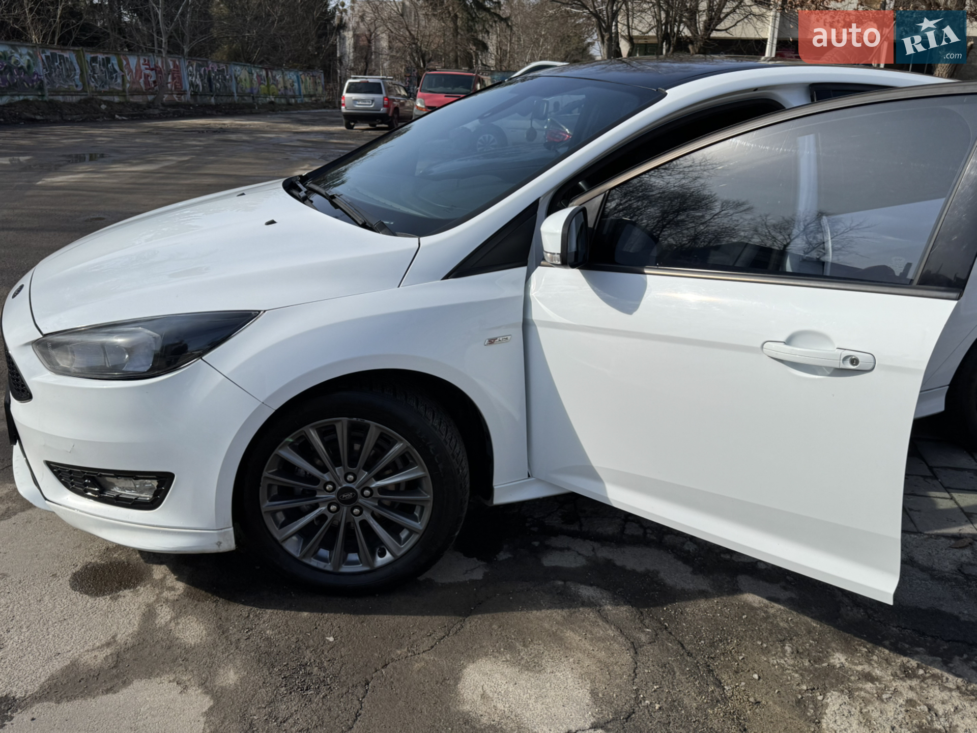 2018 Ford Focus - мініатюра 17