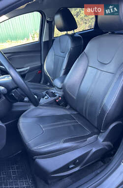 Хетчбек Ford Focus 2014 в 