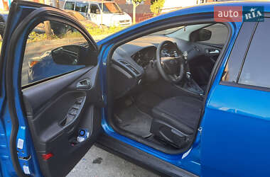 Хэтчбек Ford Focus 2015 в 