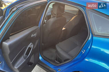 Хэтчбек Ford Focus 2015 в 