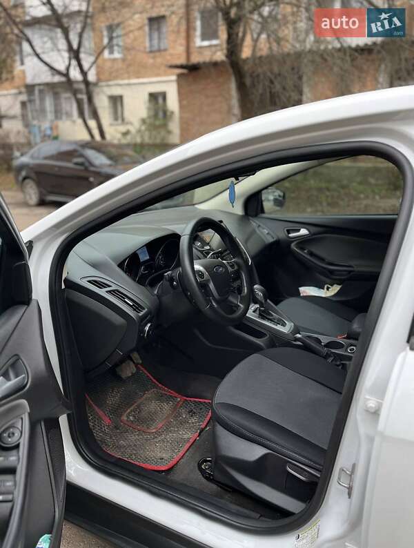 Хэтчбек Ford Focus 2013 в Киеве фото 16 Хэтчбек Ford Focus 2013 в Киеве