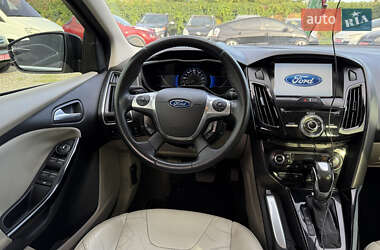 Хэтчбек Ford Focus 2013 в 