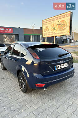 Хэтчбек Ford Focus 2009 в 
