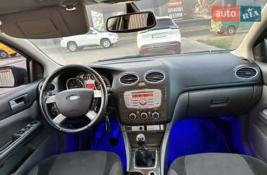 Хэтчбек Ford Focus 2009 в 