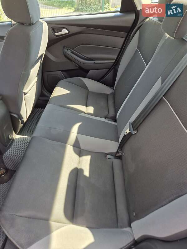 Седан Ford Focus 2013 в 