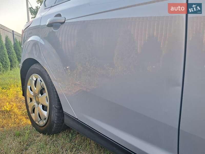 Хэтчбек Ford Focus 2011 в Киеве