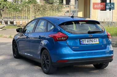 Хетчбек Ford Focus 2016 в 