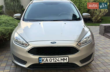 Хэтчбек Ford Focus 2015 в 