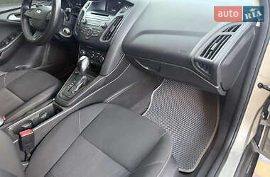 Хэтчбек Ford Focus 2015 в 