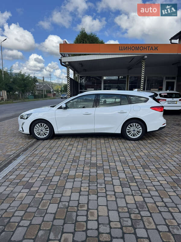 Универсал Ford Focus 2020 в Сваляве