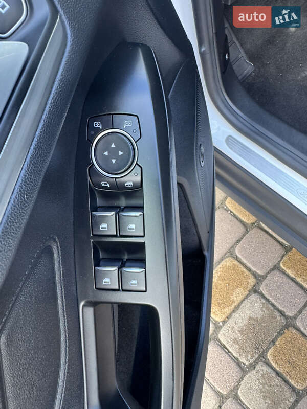 Универсал Ford Focus 2020 в Сваляве