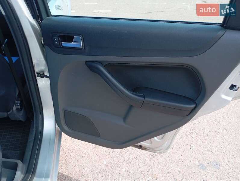 Универсал Ford Focus 2006 в Чернигове фото 13 Универсал Ford Focus 2006 в Чернигове