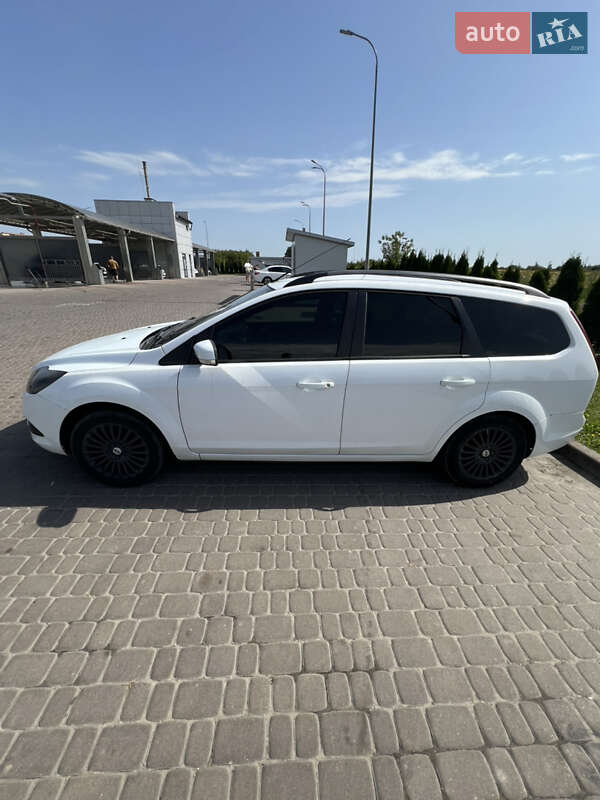 Универсал Ford Focus 2008 в Городке