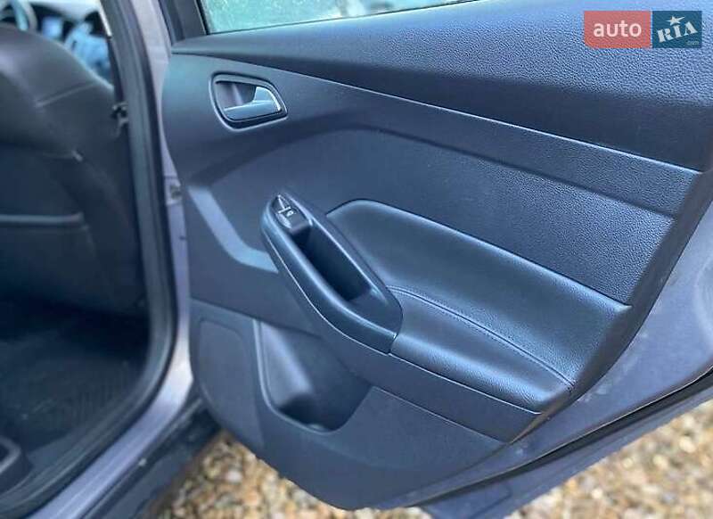 Хэтчбек Ford Focus 2011 в Львове