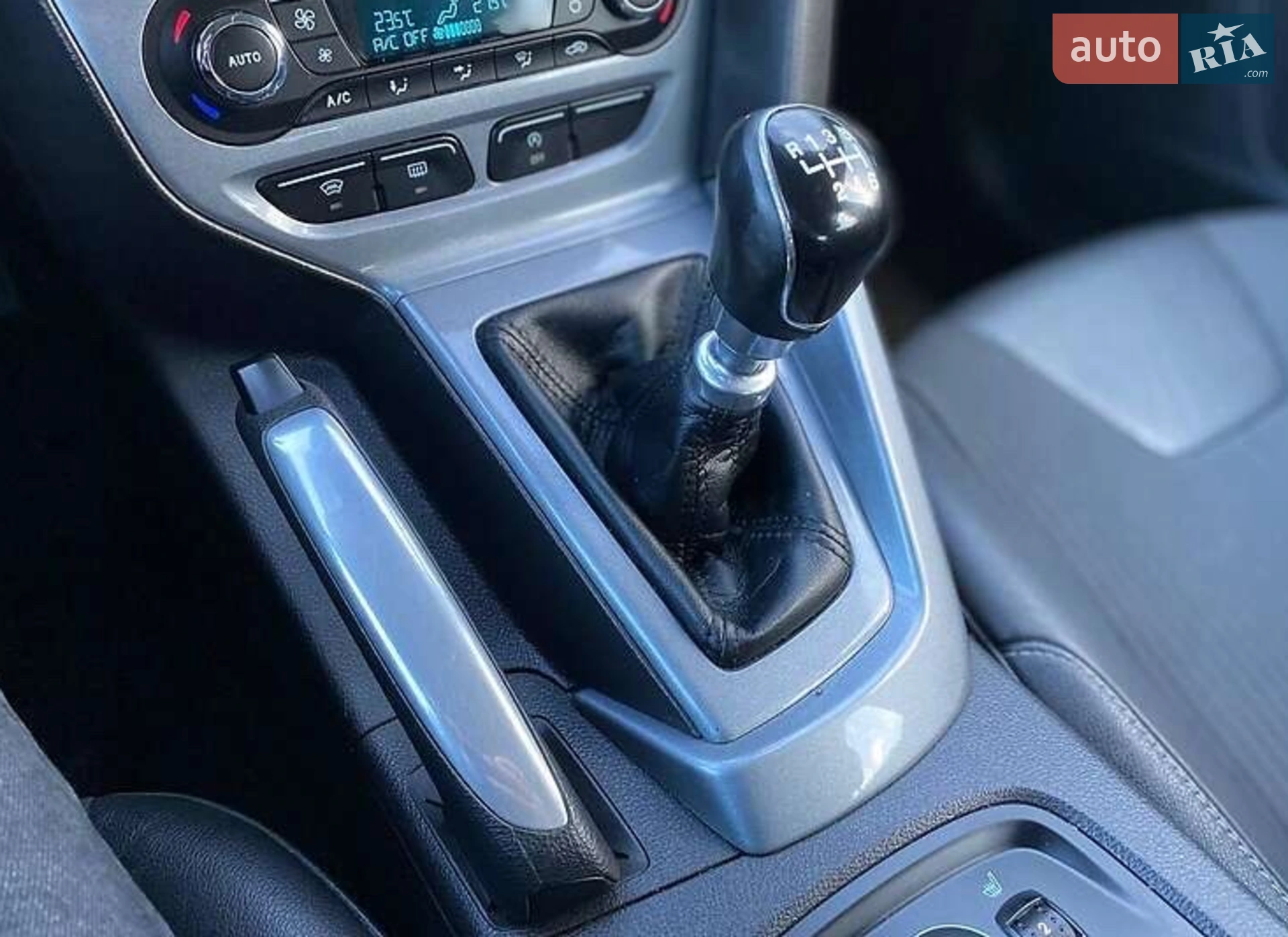 2011 Ford Focus - мініатюра 25