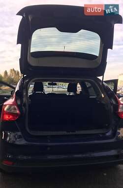 Хэтчбек Ford Focus 2013 в 