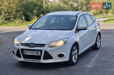 Хэтчбек Ford Focus 2012 в 