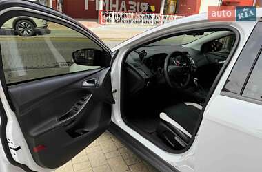 Седан Ford Focus 2017 в 