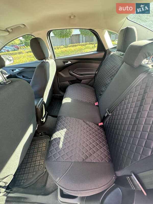 Седан Ford Focus 2015 в Івано-Франківську