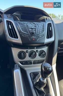 Универсал Ford Focus 2012 в 