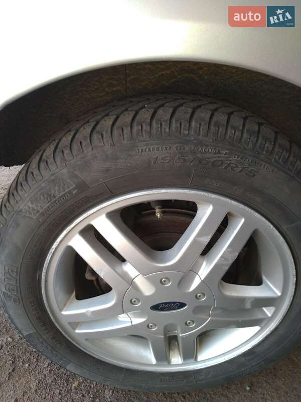 Универсал Ford Focus 2001 в Сумах