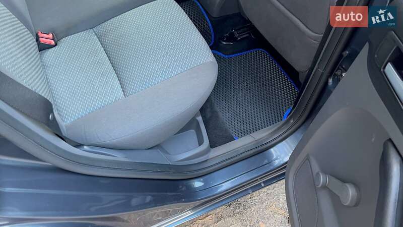 Универсал Ford Focus 2006 в Житомире фото 47 Универсал Ford Focus 2006 в Житомире