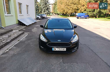 Хэтчбек Ford Focus 2015 в 