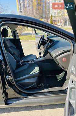 Хэтчбек Ford Focus 2012 в Калуше