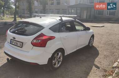 Хетчбек Ford Focus 2012 в 