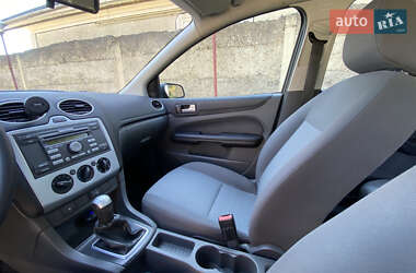 Хэтчбек Ford Focus 2006 в 
