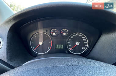Хэтчбек Ford Focus 2006 в 
