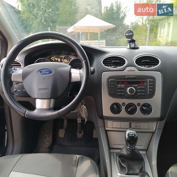 Хэтчбек Ford Focus 2011 в Львове