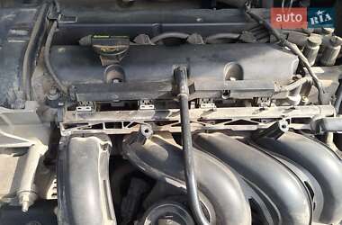 Хэтчбек Ford Focus 2011 в 
