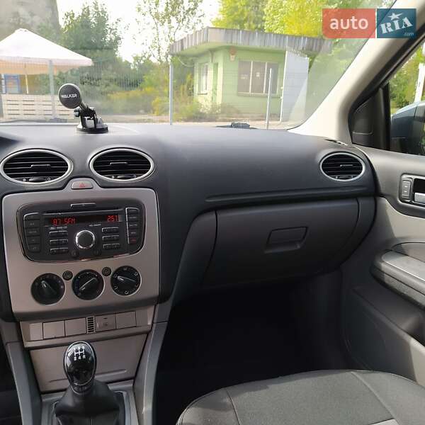 Хэтчбек Ford Focus 2011 в Львове