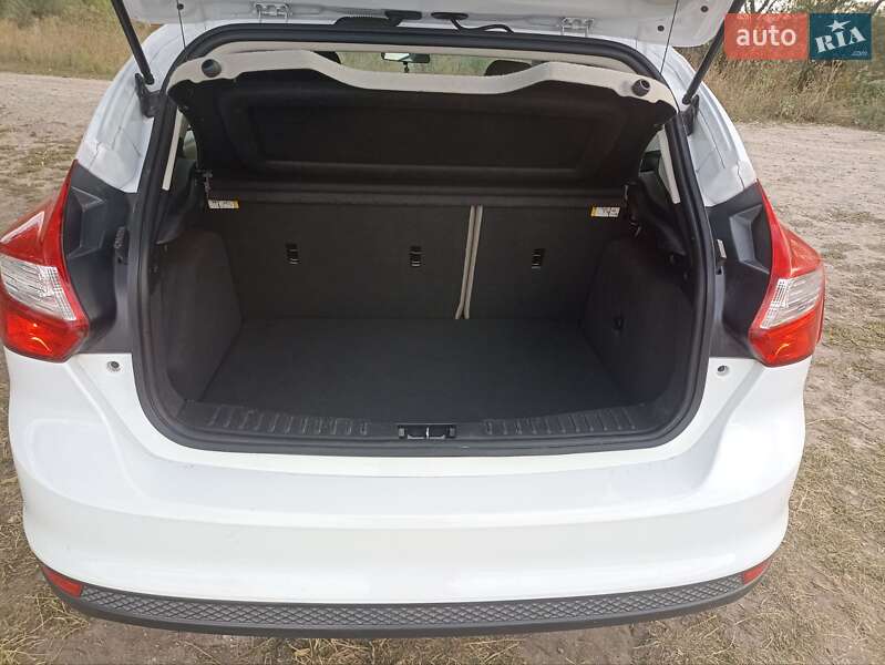 Хэтчбек Ford Focus 2014 в Новомосковске