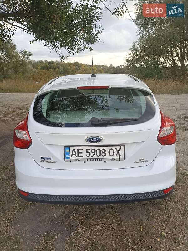 Хэтчбек Ford Focus 2014 в Новомосковске