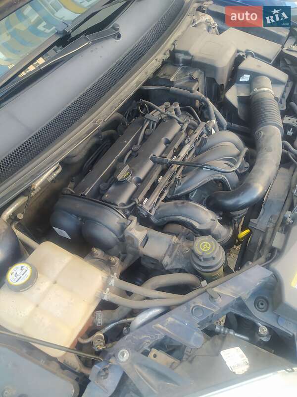 Хэтчбек Ford Focus 2006 в Чернигове