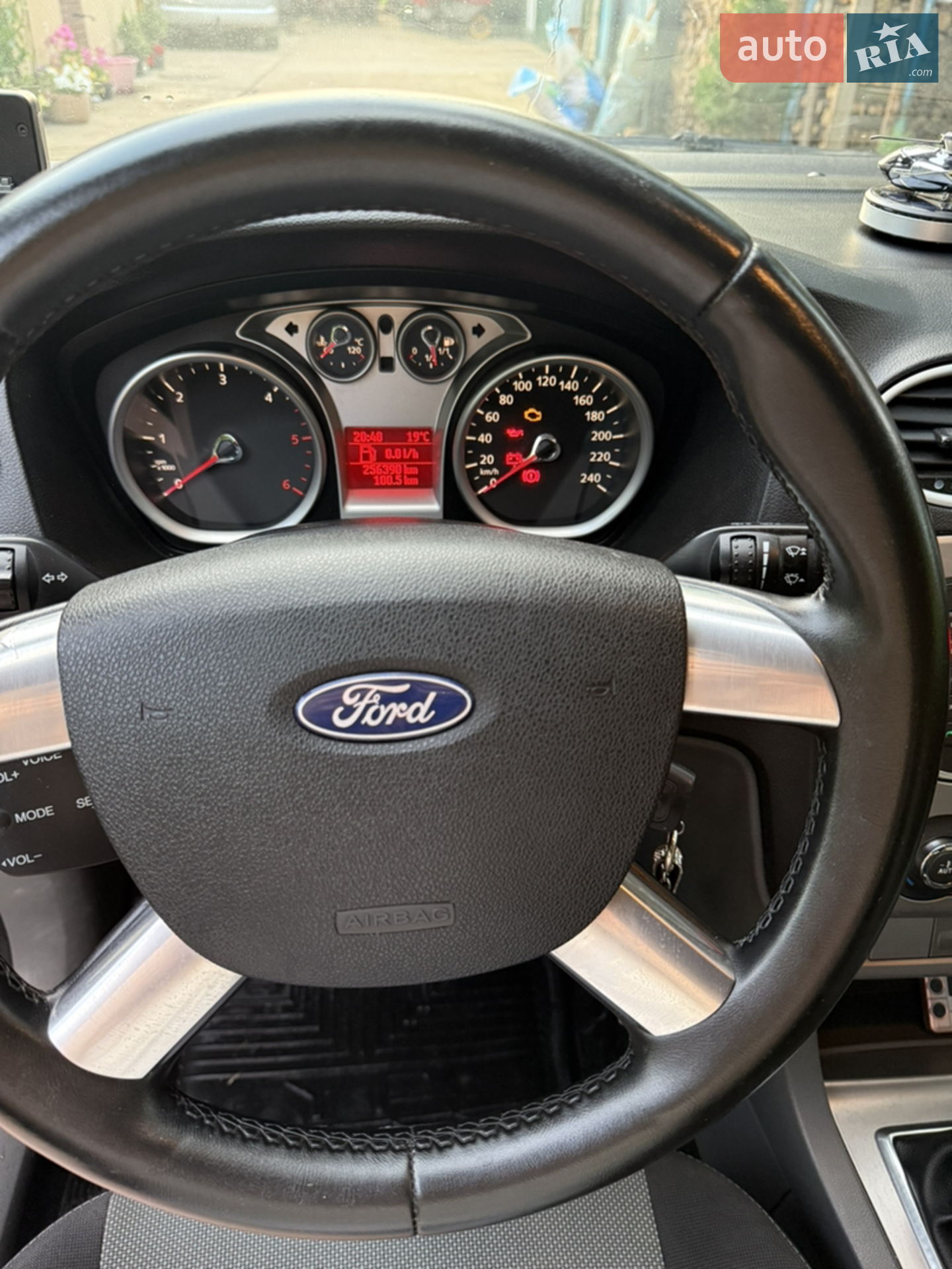 2010 Ford Focus - мініатюра 14