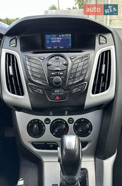 Седан Ford Focus 2013 в 